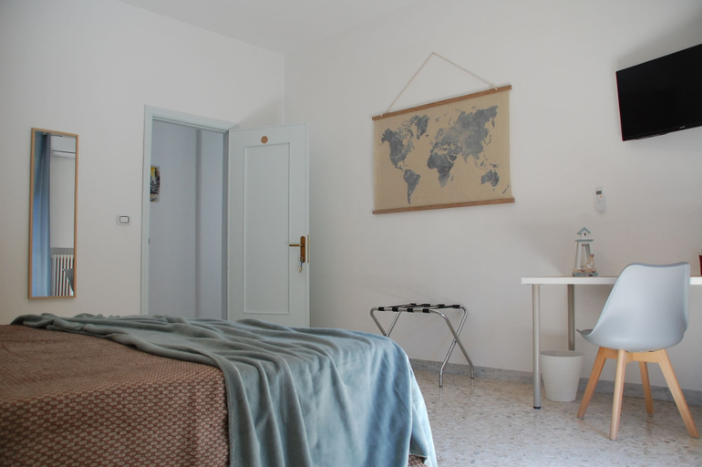 Bedroom 3, Bari Rooms Central Station, Bari