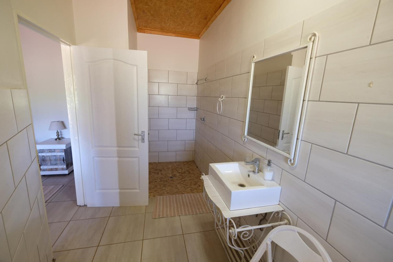 Bathroom 4, Duwisib Guestfarm, Gibeon
