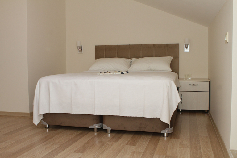Bedroom 4, Butik Akvaryum, Adalar