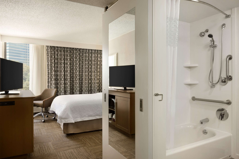Bedroom 3, Hampton Inn Atlanta Buckhead, Atlanta