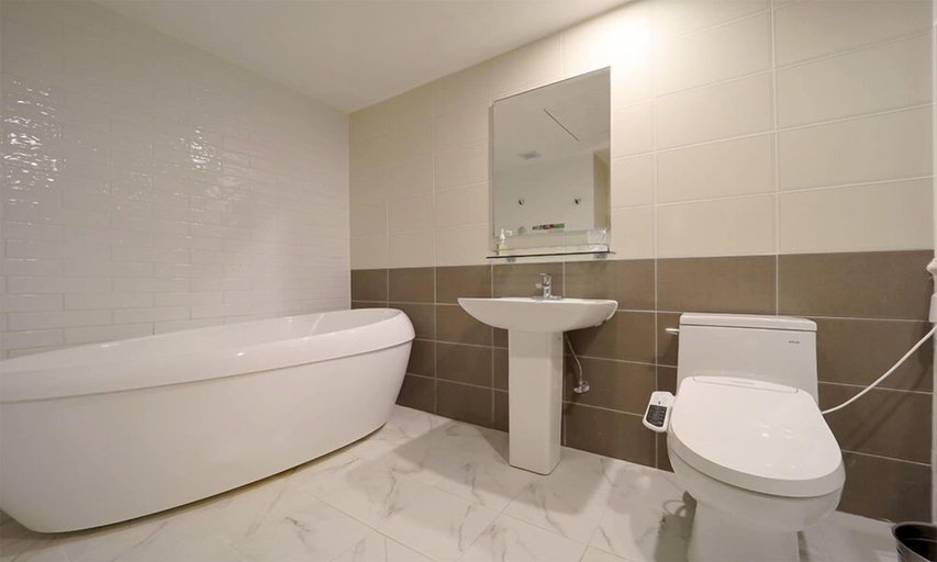 Bathroom 3, February Hotel Busan Gangseo Annex Building, Gangseo