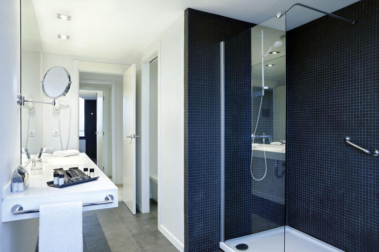 Bathroom 4, Hotel Alimara, Barcelona