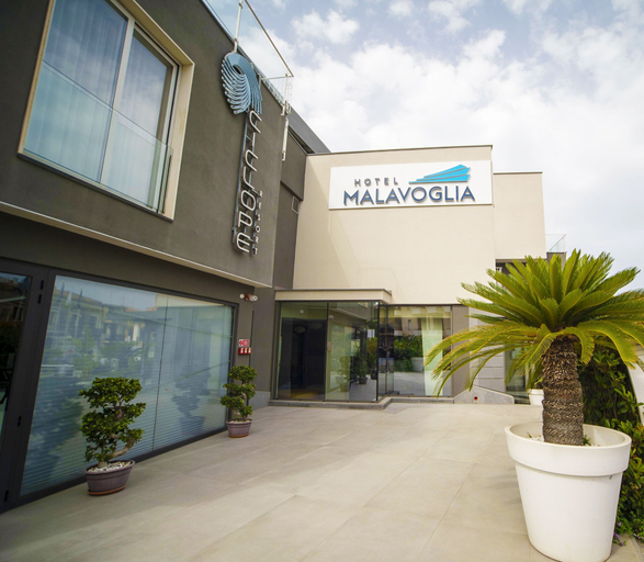 Exterior & Views 2, Hotel Malavoglia, Catania