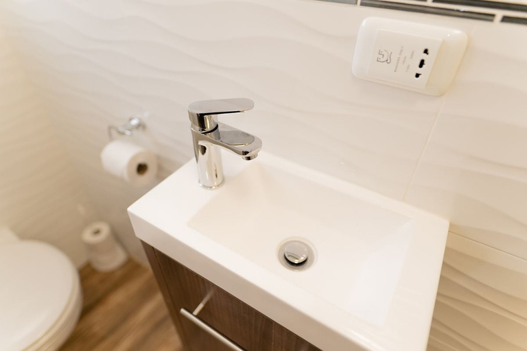 Bathroom 4, Grand House Lodge Jeffreys Bay, Cacadu