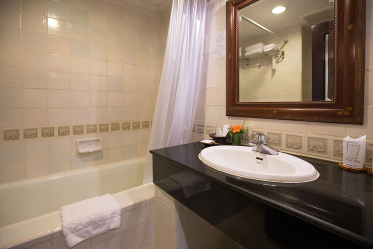 Bathroom, Eurasia Chiang Mai Hotel, Muang Chiang Mai