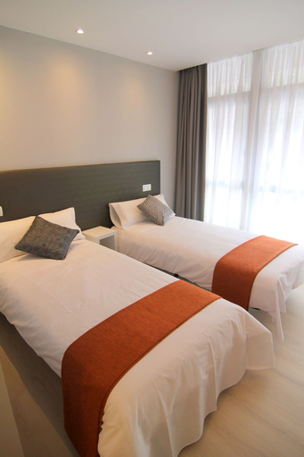 Bedroom 3, Hostal Aslyp 114, Barcelona
