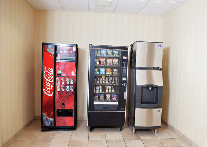 Food & Drinks 5, Hampton Inn Martin, Weakley