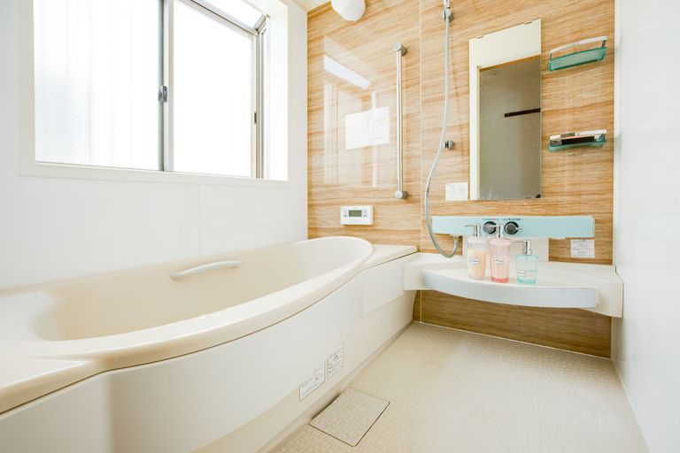 Bathroom 4, Jiyuka INN, Izumisano