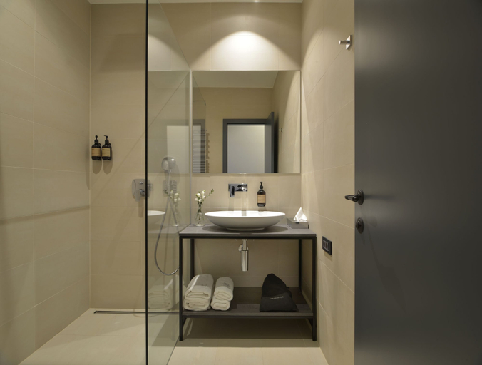 Bathroom 3, Garden Rooms, Maribor