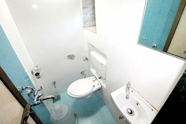 Bathroom, Apple Suites, Mumbai Suburban