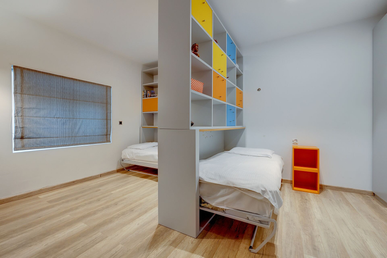 Bedroom 2, Superb Seafront Family Apartment