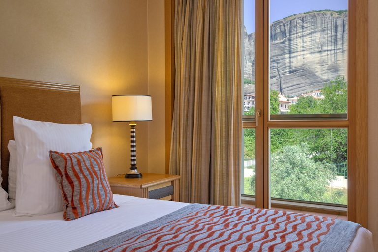 Bedroom 3, Divani Meteora Hotel, Thessaly