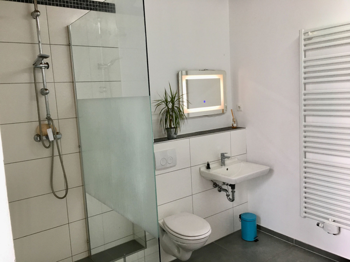 Bathroom 3, Zimmervermietung Lösken 3, Duisburg
