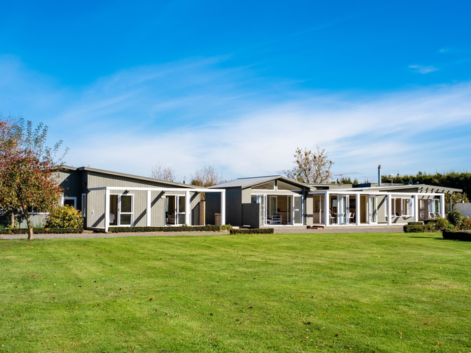 Exterior & Views 2, Amuri Villas, Hastings city