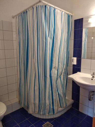 Bathroom 4, Hotel Nap, Budapesti