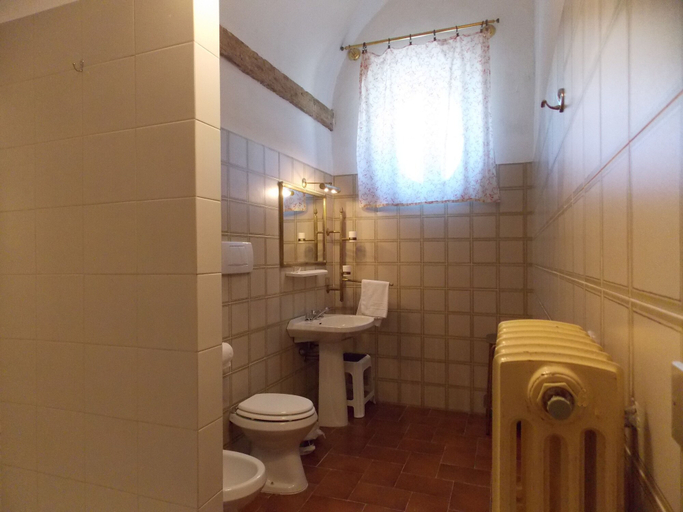 Bathroom 4, Villa Senni, Florence