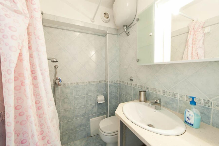 Bathroom 3, Casa Vacanza Santa Laura Loft, Latina