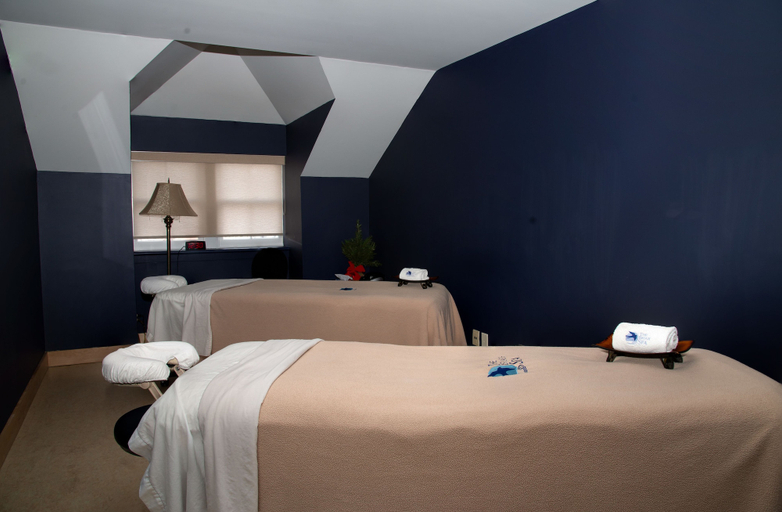 Bedroom 2, The Briars Resort & Spa, York