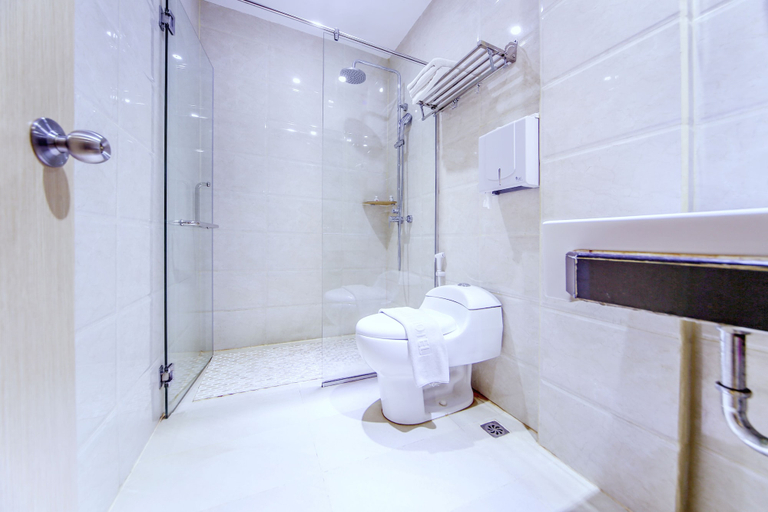 Bathroom 5, Batam City Hotel, Batam