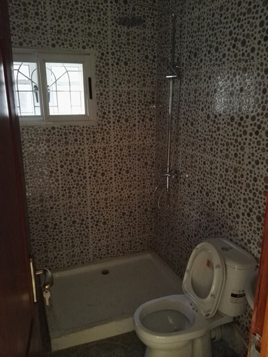 Bathroom, Avonix Homes, IbadanNorth