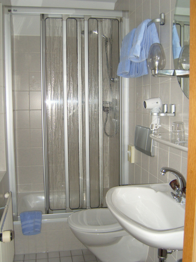 Bathroom 5, Hotel Scheffelhof, Emmendingen