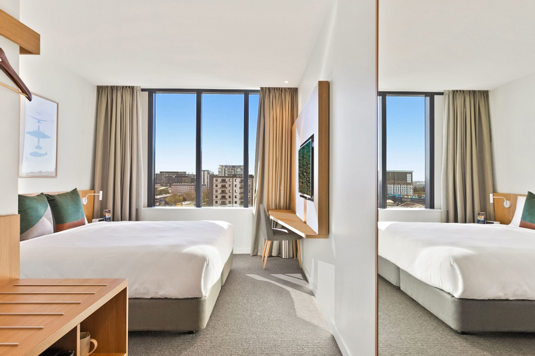 Bedroom 2, Mantra on Sydney Airport, Botany Bay
