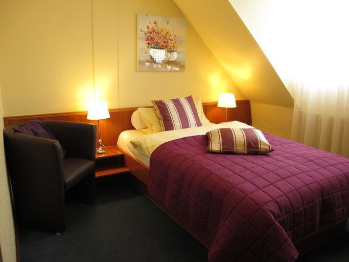 Bedroom 4, Burghotel Münzenberg, Wetteraukreis