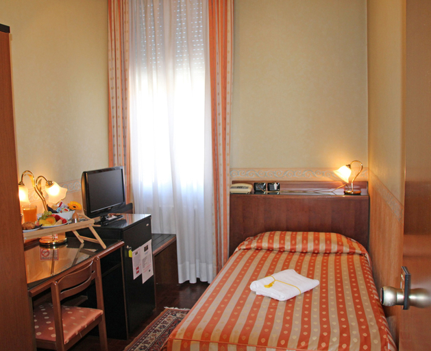 Bedroom 2, Hotel Leon D'Oro, Venezia