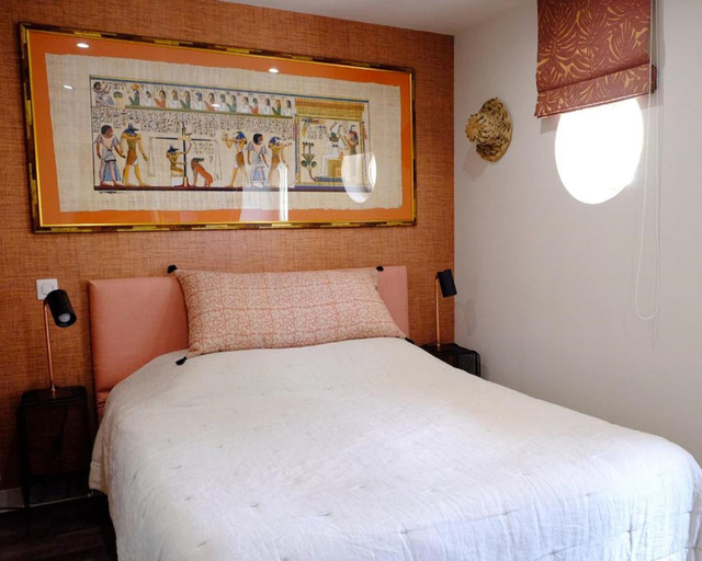 Bedroom 2, Le Petit Nailly, Yvelines