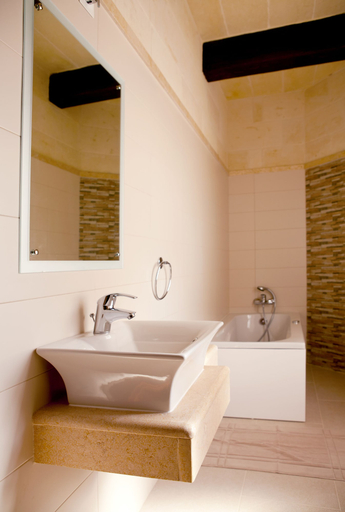 Bathroom, Serkuzan