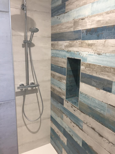 Bathroom 5, Le Petit Nailly, Yvelines