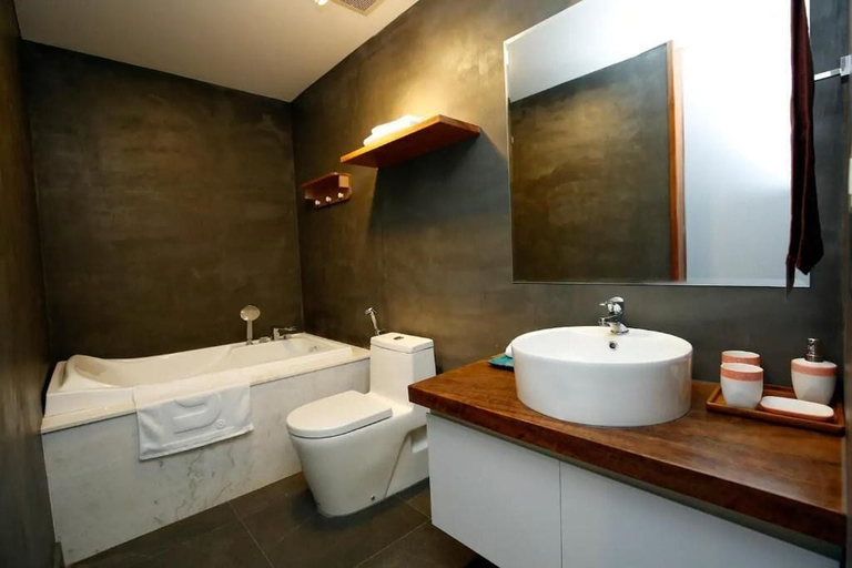 Bathroom 3, Bayhomes D' Le Roi Soleil Apartment, Tây Hồ