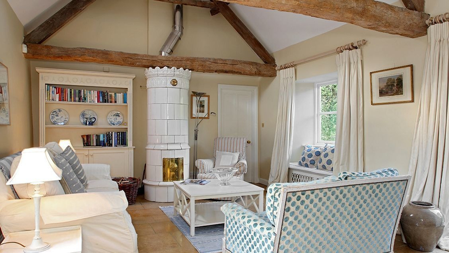 Others 1, Shipton Cottage, Oxfordshire