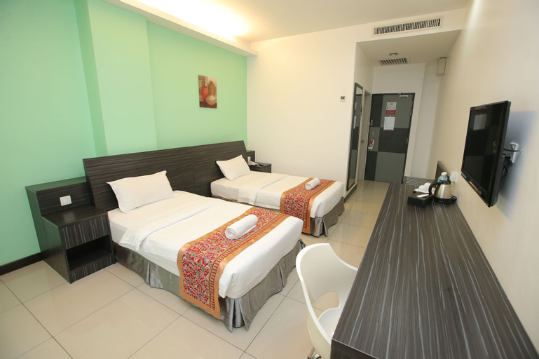 Bedroom 13