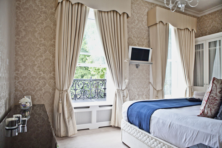 Bedroom 5, Molly Malone Suite by 5STARSTAY, Dublin