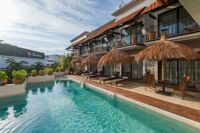Sport & Beauty 1, Caribbean Paradise Hotel & Spa - 5th Avenue, Cozumel