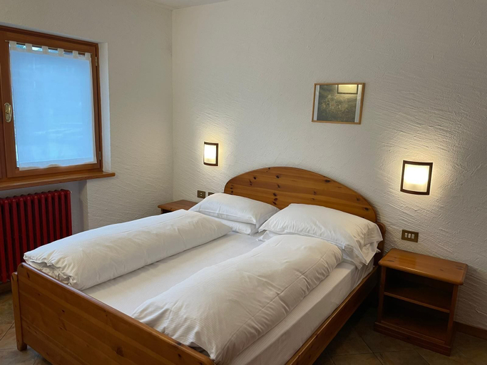 Bedroom 4, Monterosa Residence Hotel, Verbano-Cusio-Ossola