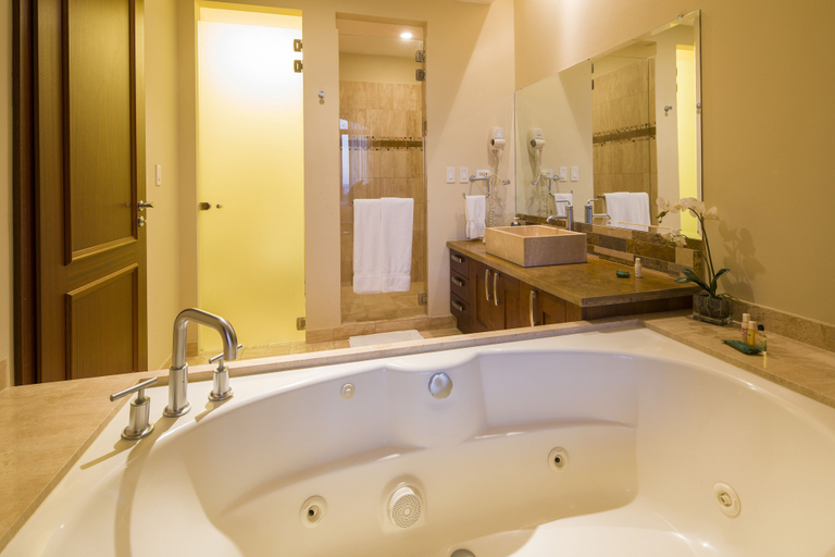 Bathroom 4, Incredible Ocean-View Penthouse - Jobo - Reserva Conchal Golf Resort, Santa Cruz
