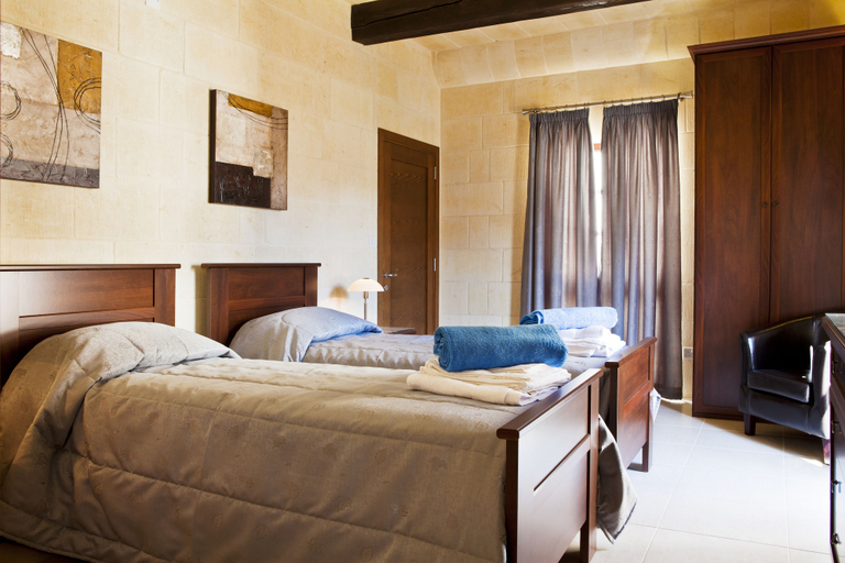 Bedroom 2, Serkuzan