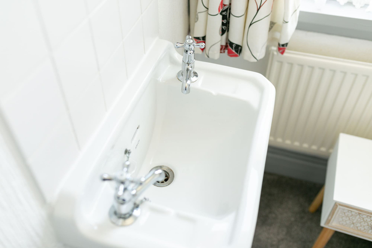 Bathroom 3, KVM - Sugar Way House, Peterborough