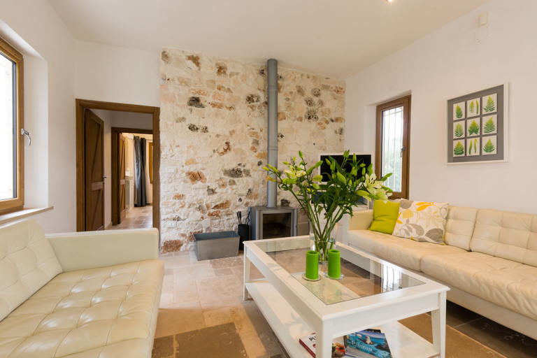 Others 5, Villa Livia, Brindisi