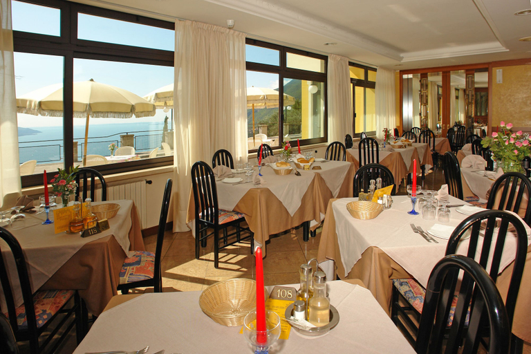 Food & Drinks 5, Hotel Residence La Rotonda, Brescia