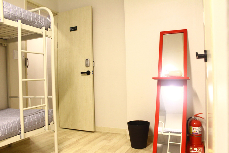 Bedroom 5, Plan A Hostel, Jung
