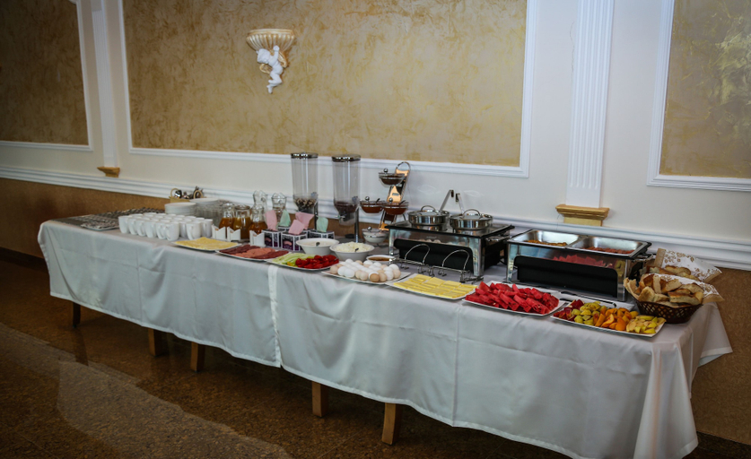 Food & Drinks 5, Goris hotel
