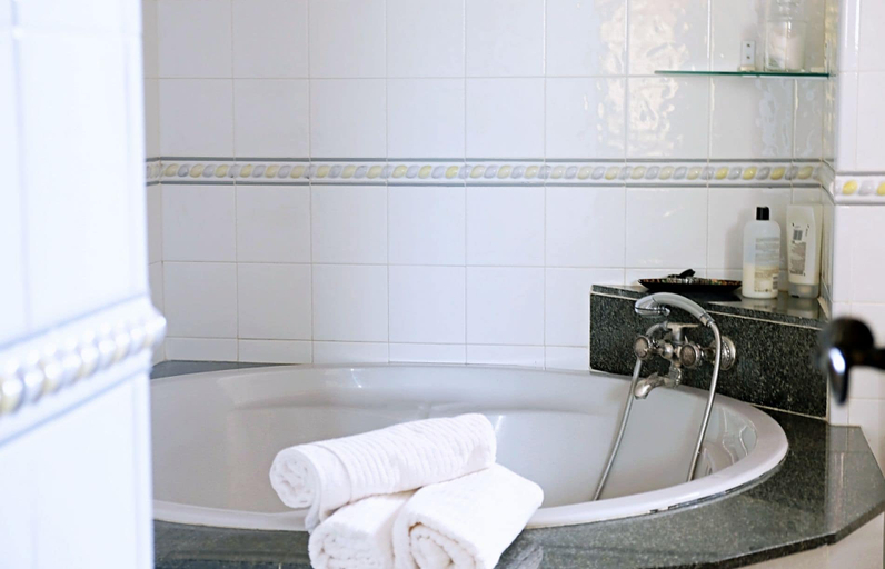 Bathroom, Villa Los Rosales, Granada