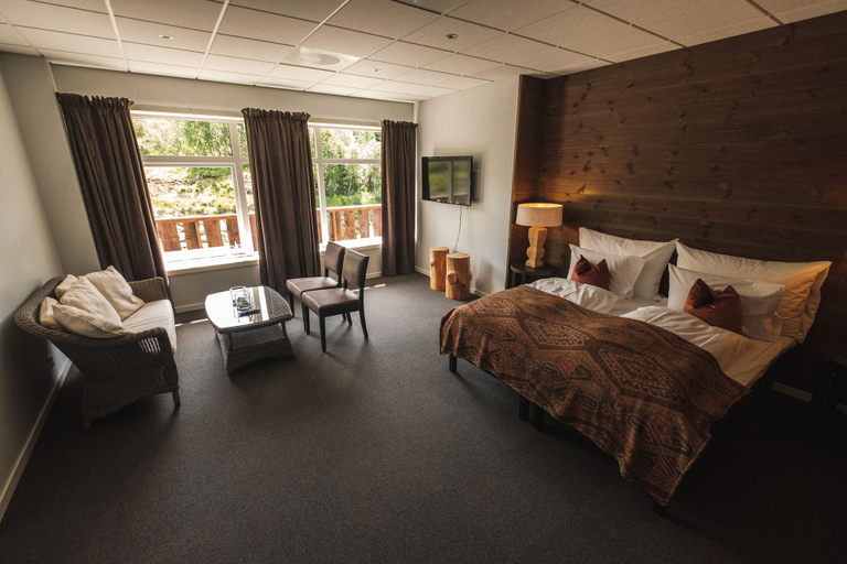 Bedroom 2, Blåtind Boutique Hotel, Stordal