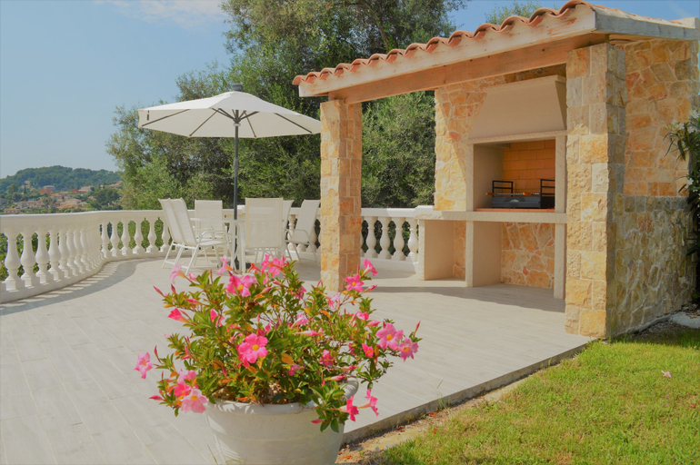 Exterior & Views, Villa La Terre Des Lauriers B&B, Alpes-Maritimes