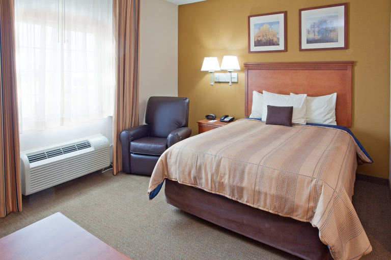 Bedroom 5, Candlewood Suites LEAGUE CITY, Galveston