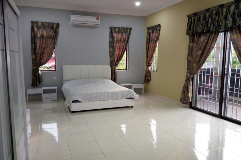 Bedroom 3, ArRayyan Guesthouse & Homestay, Larut and Matang