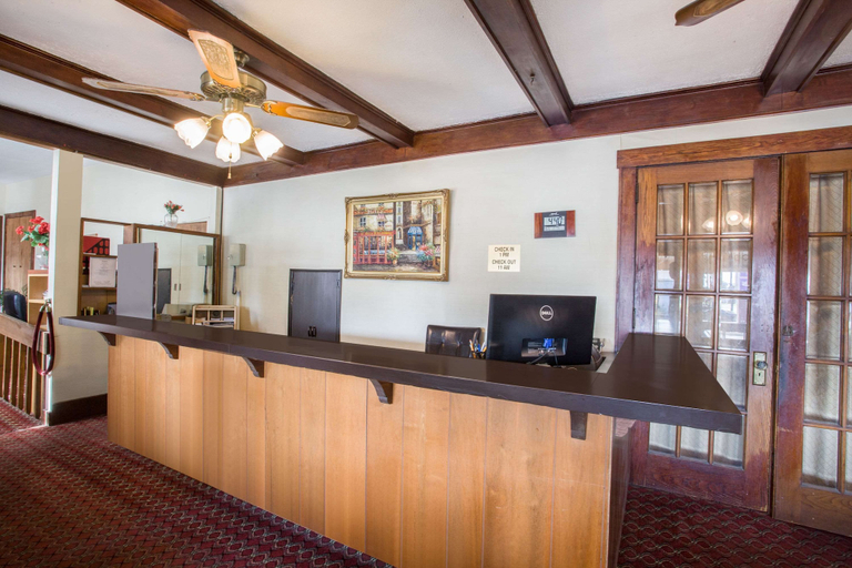 Others 5, Knights Inn Endwell, Broome